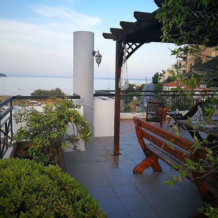 Port View Suites Кавала Екстериор снимка