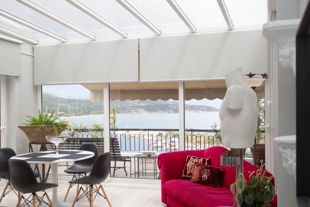 Port View Suites Кавала Екстериор снимка